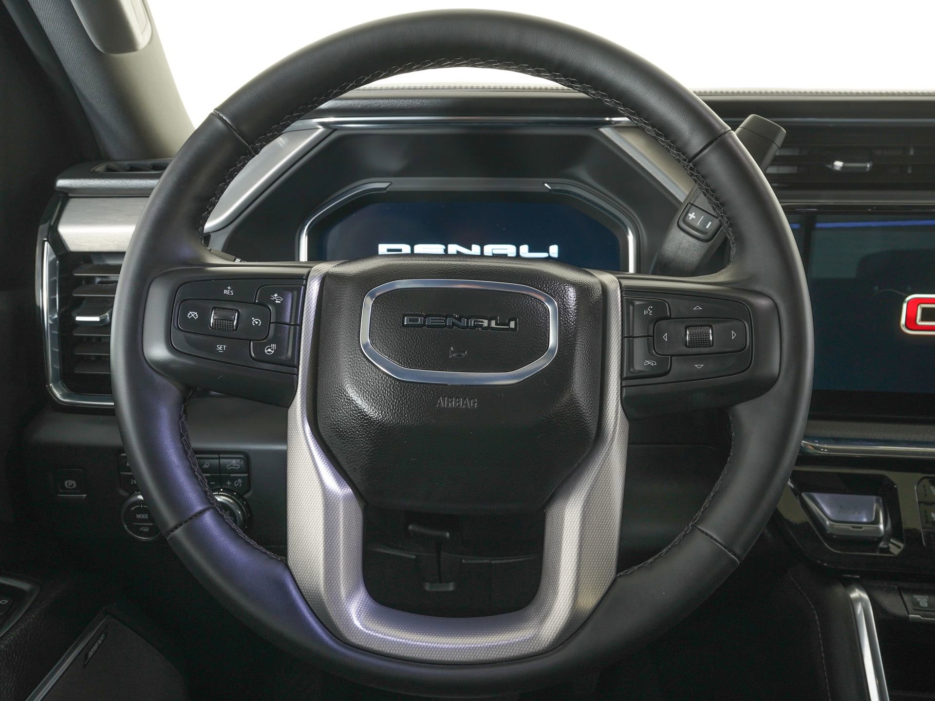 Used 2025 GMC Sierra 2500 Denali w/ Denali Reserve Package image 17