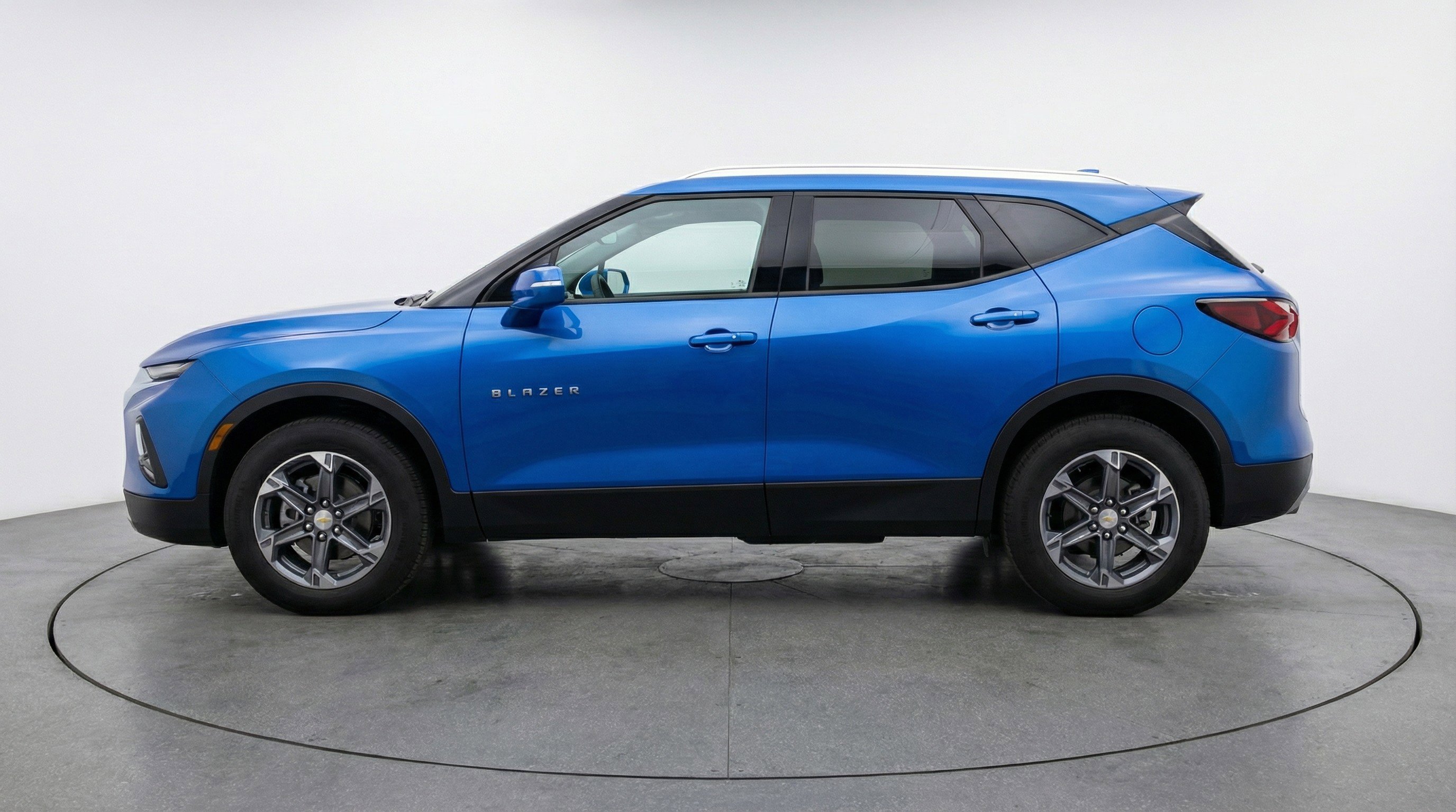 Used 2025 Chevrolet Blazer LT image 5