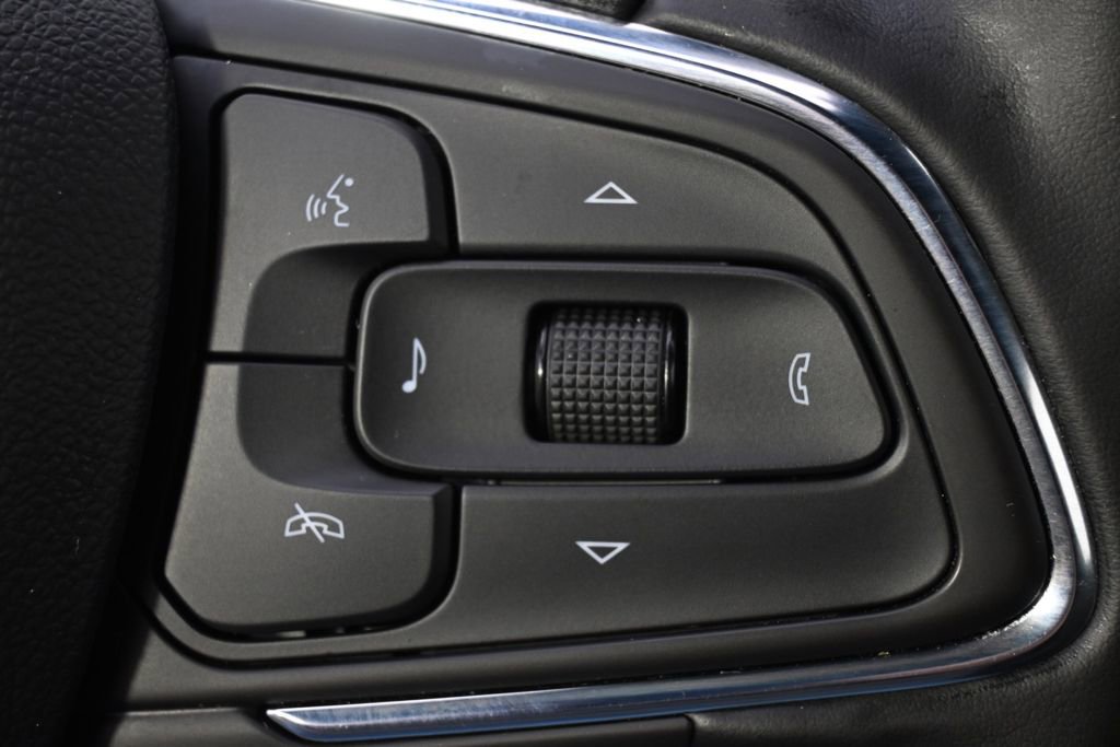 Used 2025 Buick Envista Preferred w/ Convenience I Package FWD image 32