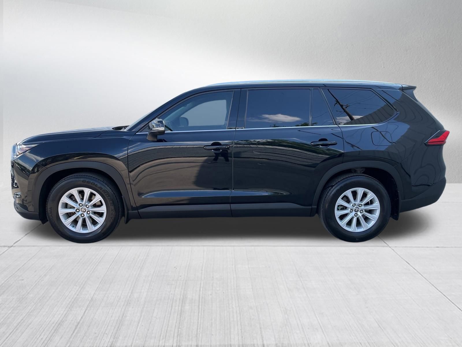 Used 2024 Toyota Grand Highlander FWD image 4