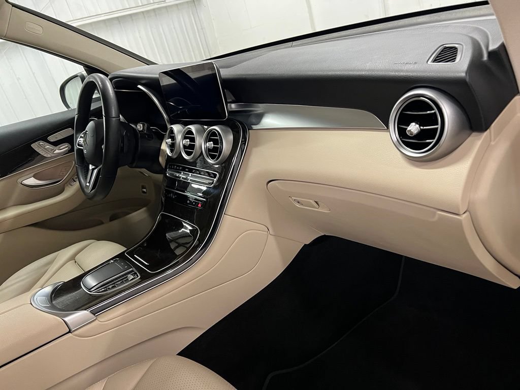 Certified 2022 Mercedes-Benz GLC 300 image 17
