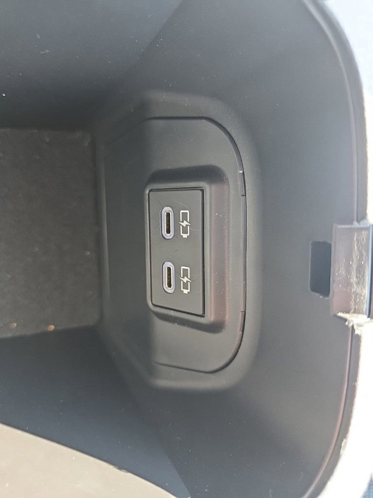 Used 2024 Toyota RAV4 LE image 32