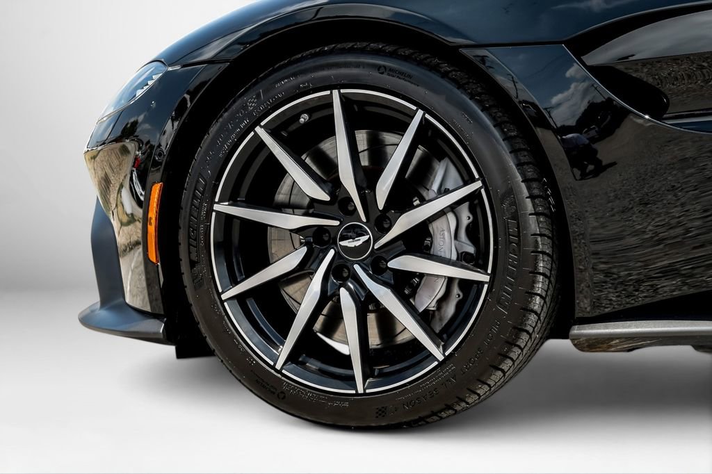 Used 2020 Aston Martin V8 Vantage Coupe RWD image 49