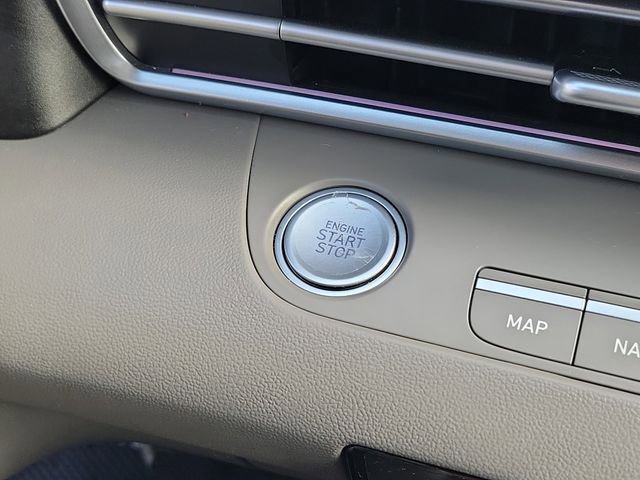 Used 2025 Hyundai Elantra SEL FWD image 10