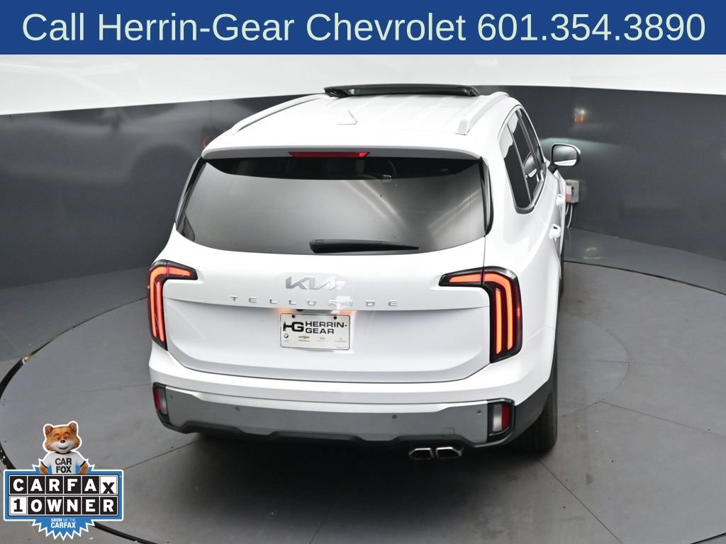 Used 2024 Kia Telluride EX w/ EX Captain's Chair Package FWD image 34