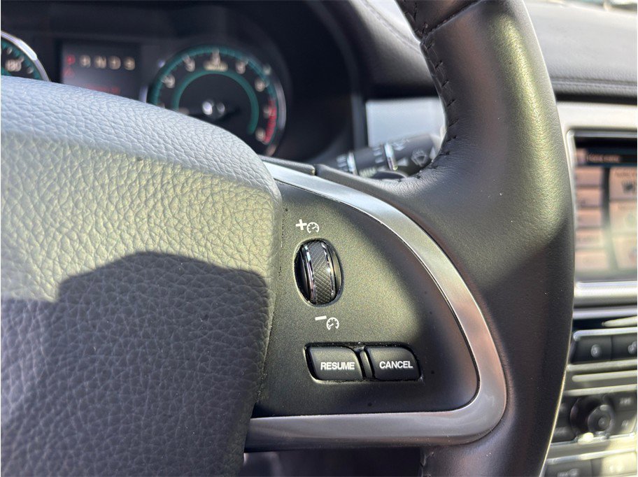 Used 2015 Jaguar XF Sport image 29