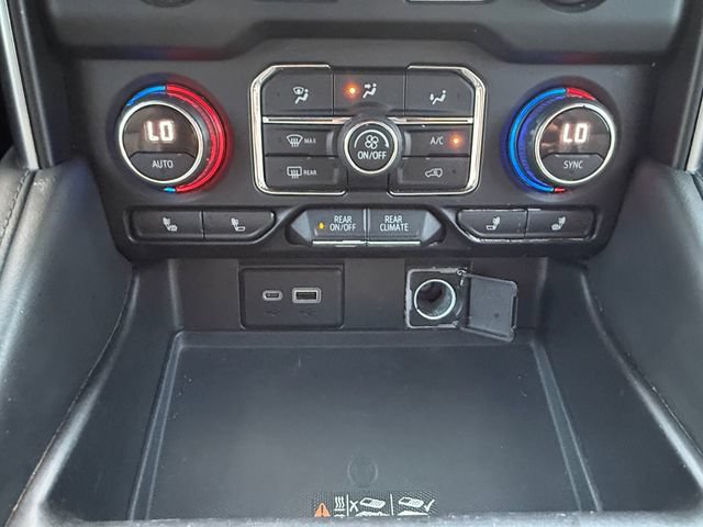 Used 2021 Chevrolet Suburban LT w/ LT Signature Package RWD image 4