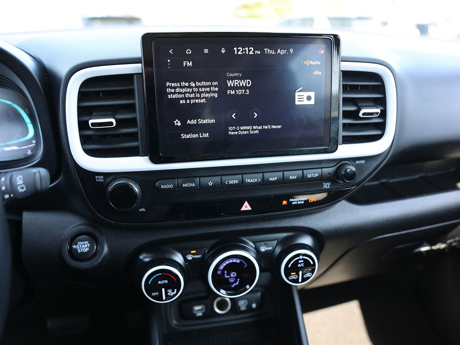 Certified 2023 Hyundai Venue Limited image 19