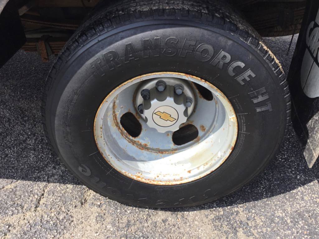 Used 2005 Chevrolet Silverado 3500 2WD Crew Cab image 19