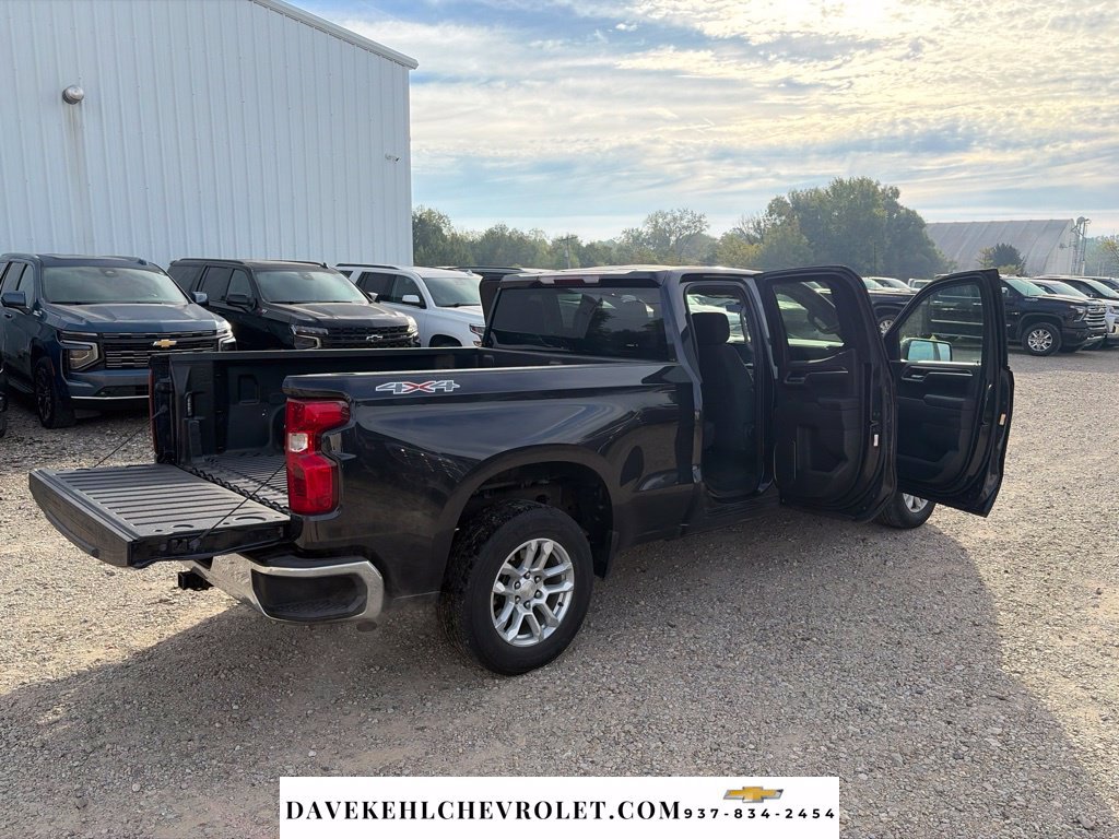 Used 2022 Chevrolet Silverado 1500 LT AWD/4WD image 30