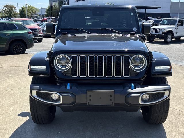 Used 2024 Jeep Wrangler Unlimited Sahara AWD/4WD image 11