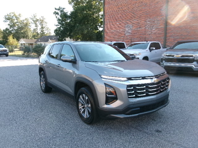 Used 2026 Chevrolet Equinox LT w/ Convenience Package II FWD image 1