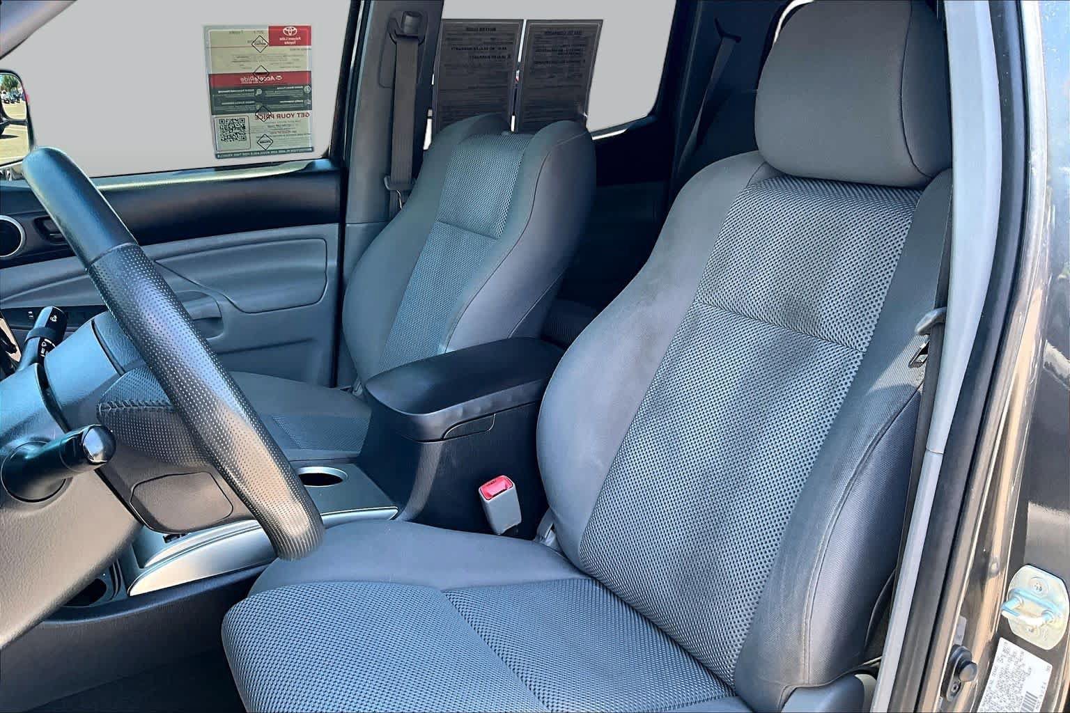 Used 2013 Toyota Tacoma PreRunner w/ TRD Sport Pkg RWD image 7