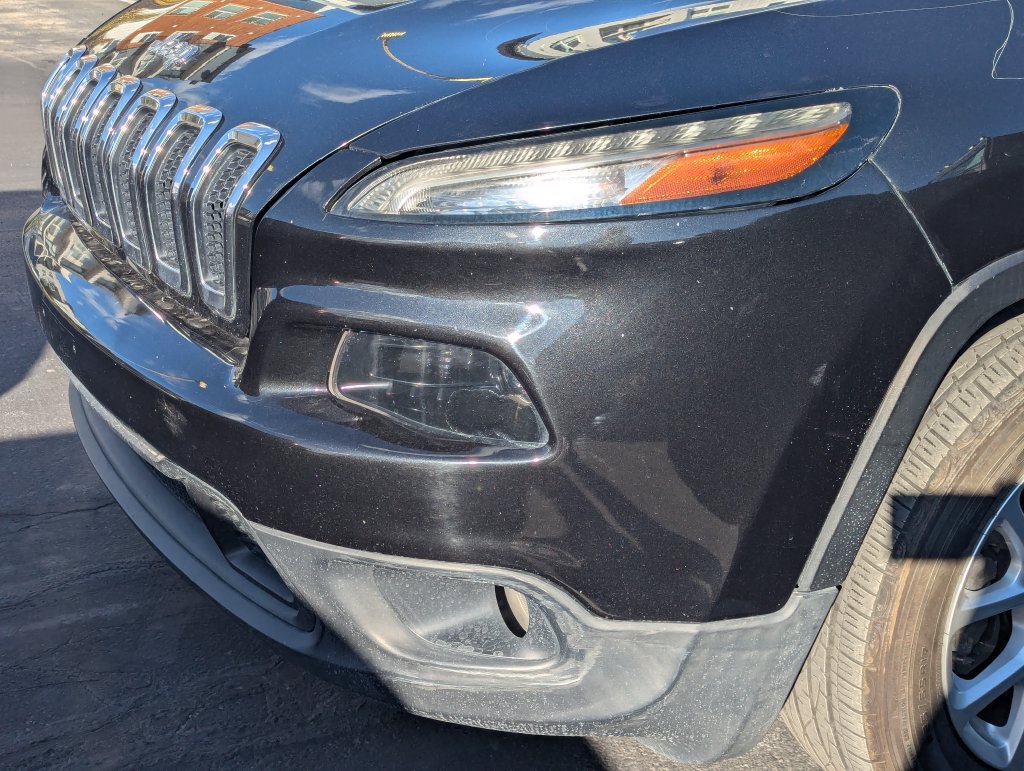 Used 2016 Jeep Cherokee Latitude w/ Comfort/Convenience Group FWD image 10