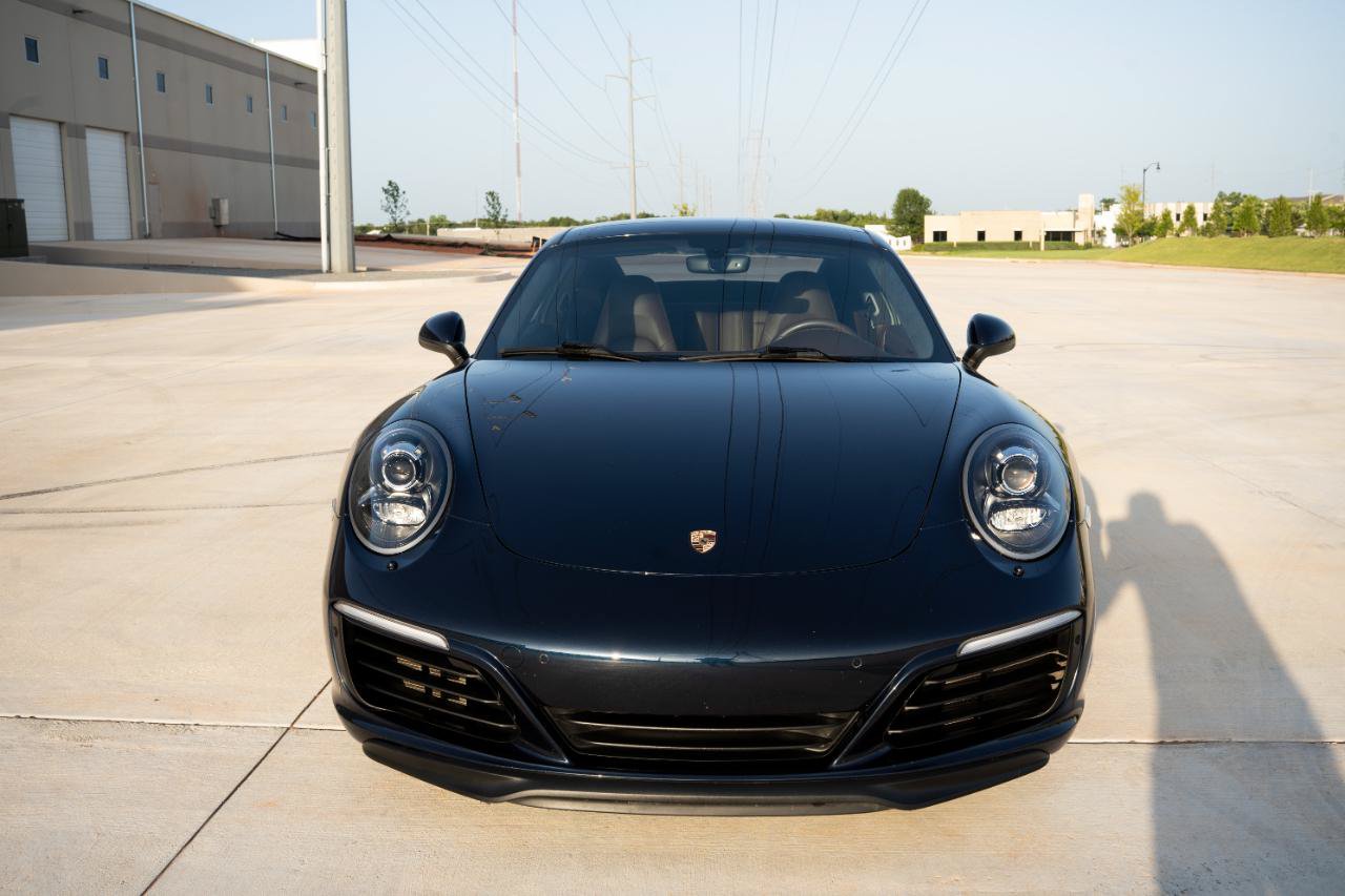 Used 2017 Porsche 911 Carrera RWD image 2
