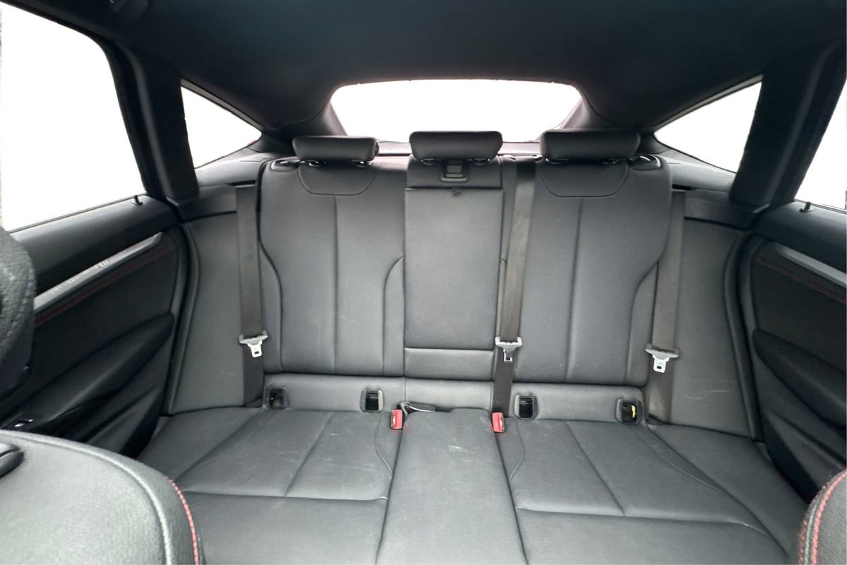 Used 2018 BMW 330i Gran Turismo xDrive image 14