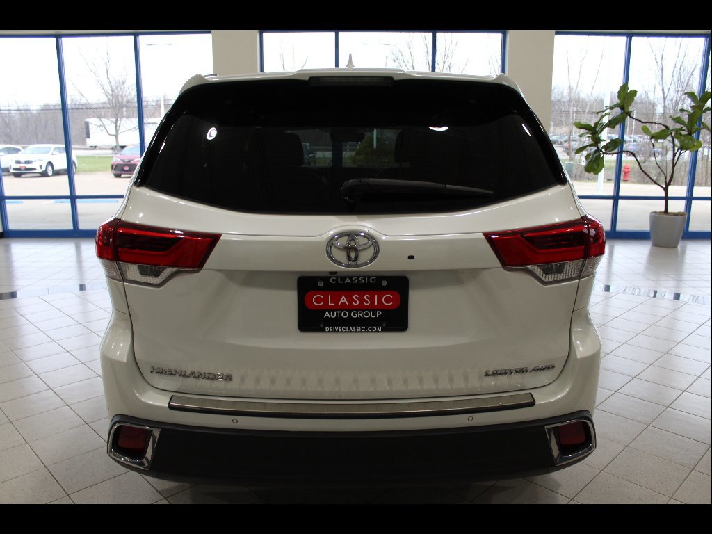 Used 2019 Toyota Highlander Limited image 6