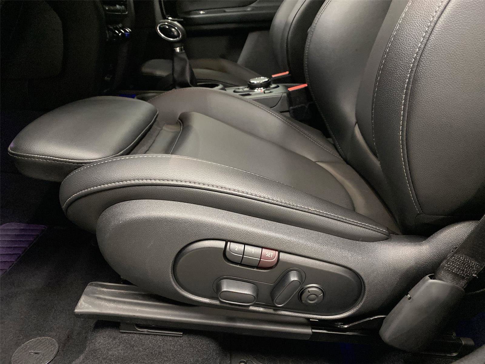 Used 2019 MINI Cooper Countryman SE w/ Premium Package image 18