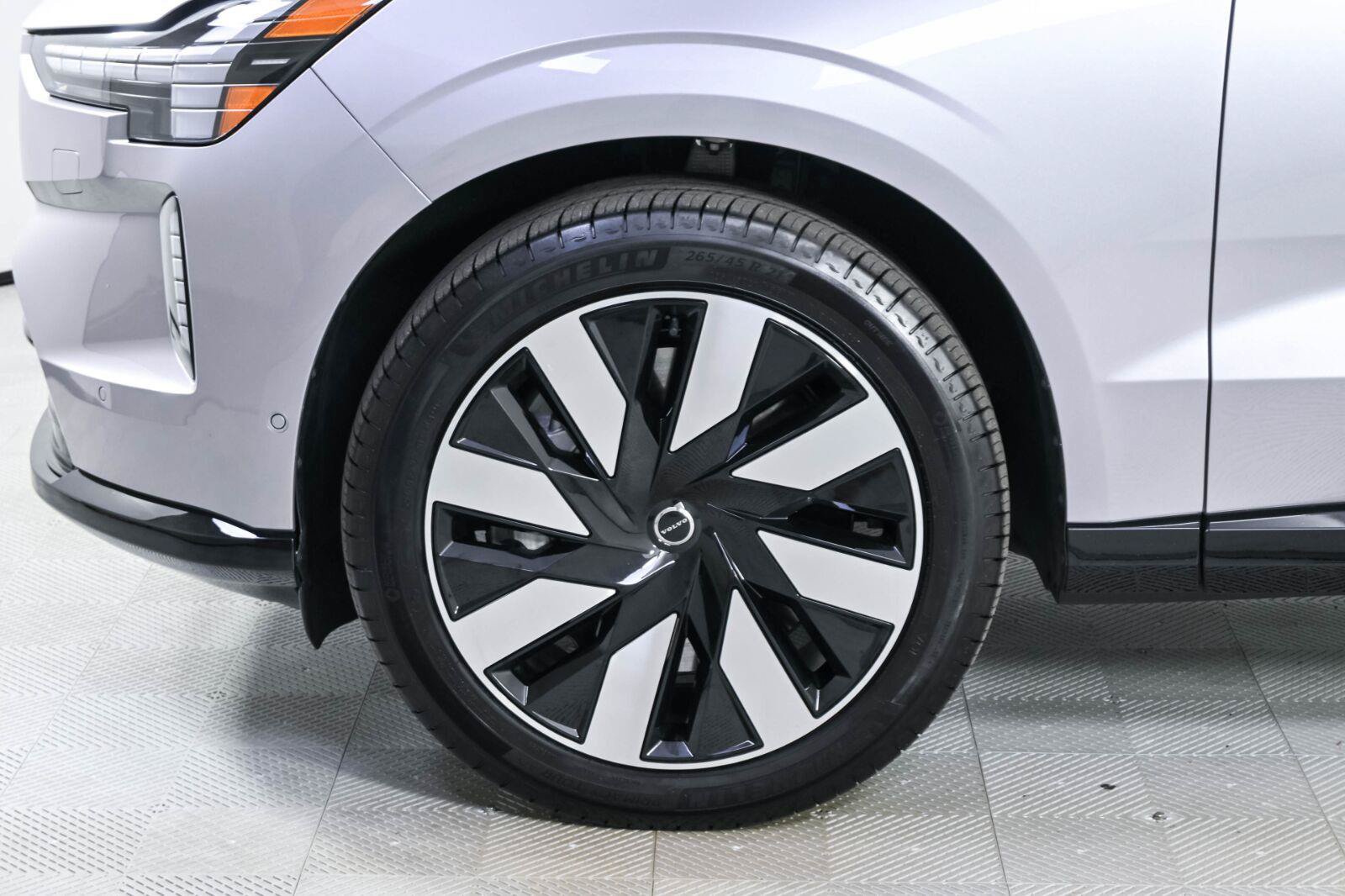 Used 2026 Volvo EX90 Ultra AWD/4WD image 39