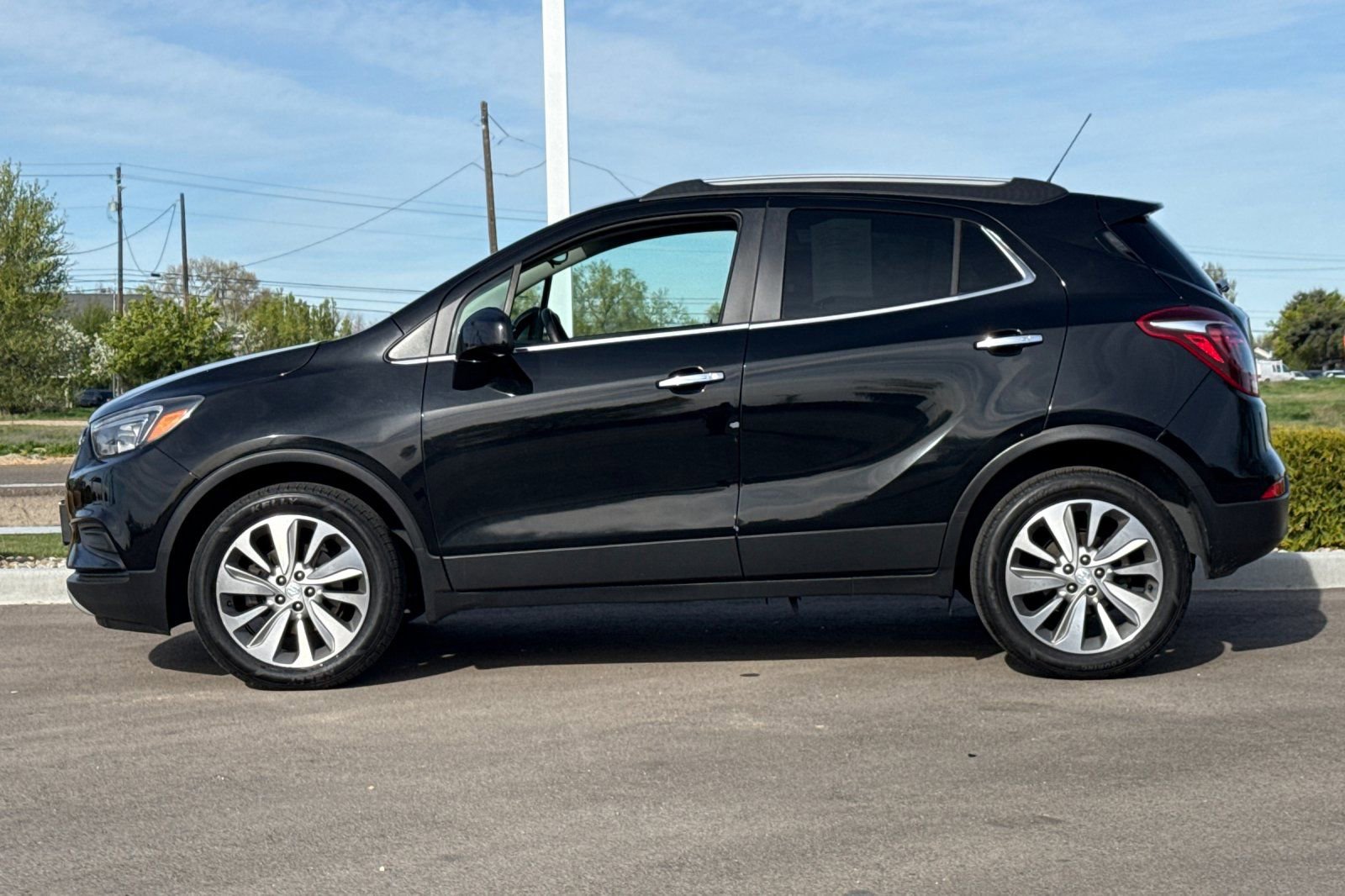 Used 2020 Buick Encore Preferred w/ Safety Package FWD image 7