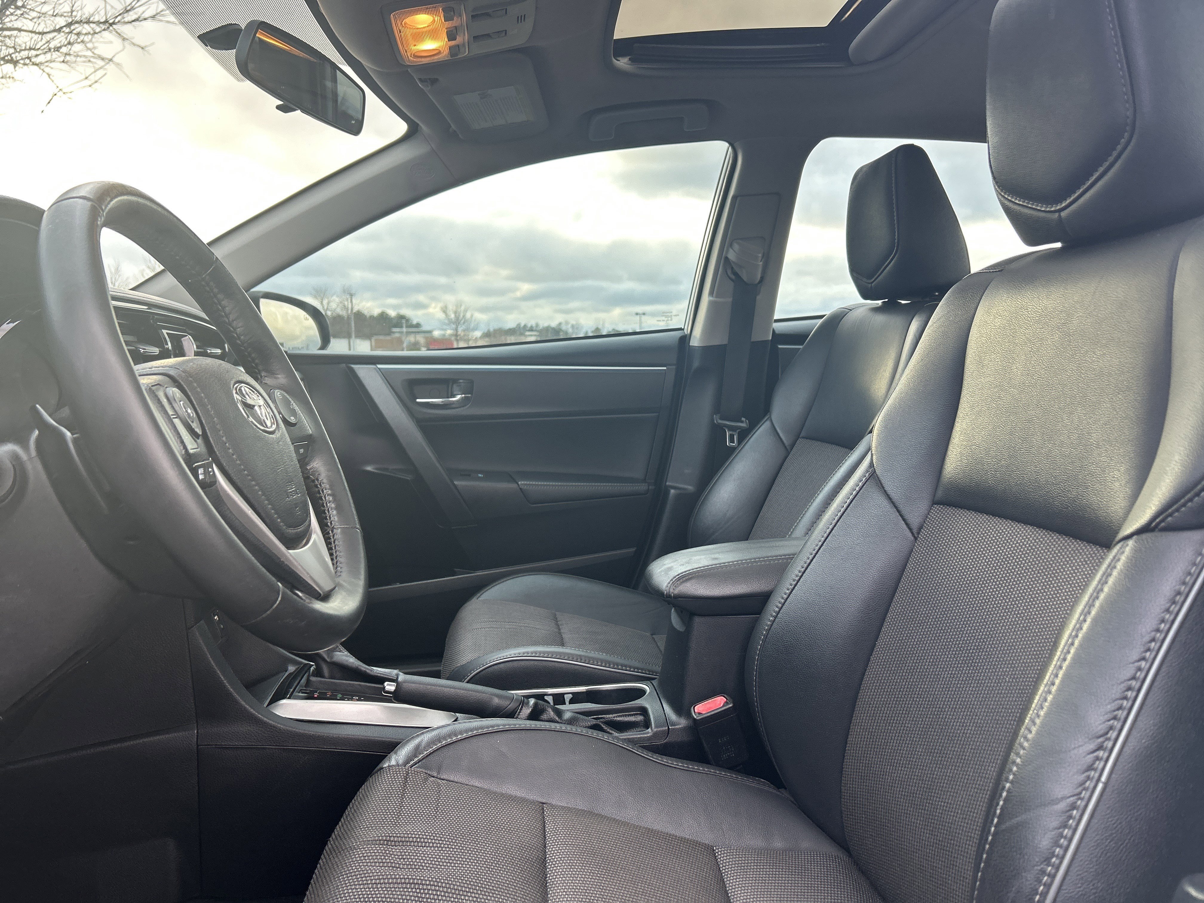 Used 2015 Toyota Corolla S w/ Driver Convenience Package image 24