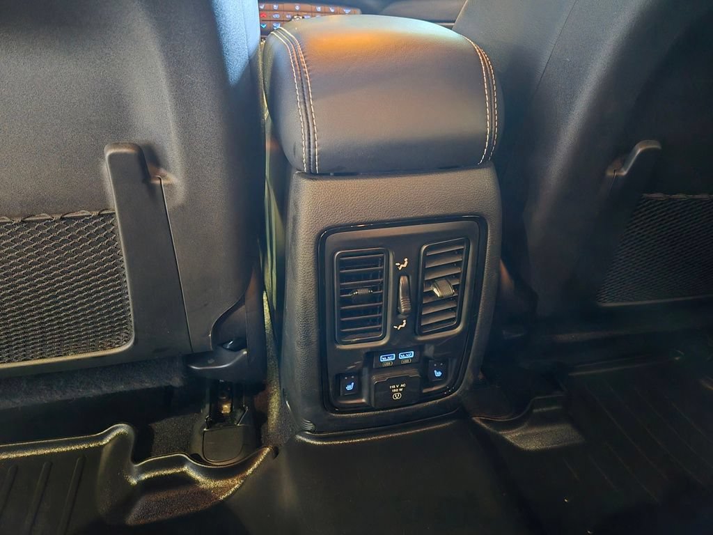 Used 2021 Dodge Durango SRT Hellcat w/ Technology Group AWD/4WD image 33