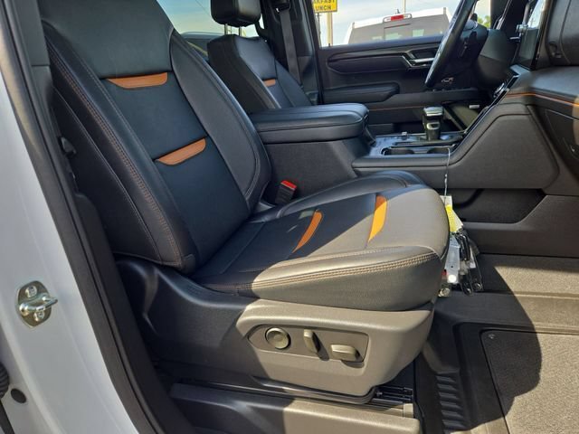 Used 2025 GMC Sierra 1500 AT4 w/ AT4 Premium Package AWD/4WD image 39