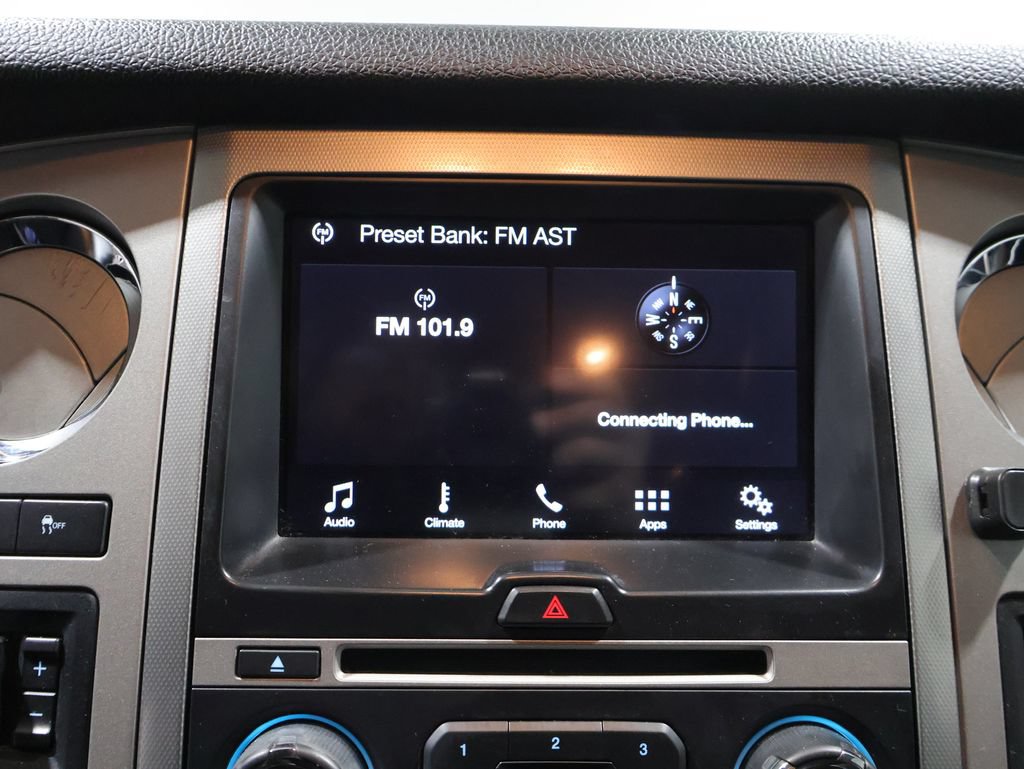 Used 2017 Ford Expedition XLT w/ Equipment Group 202A AWD/4WD image 25