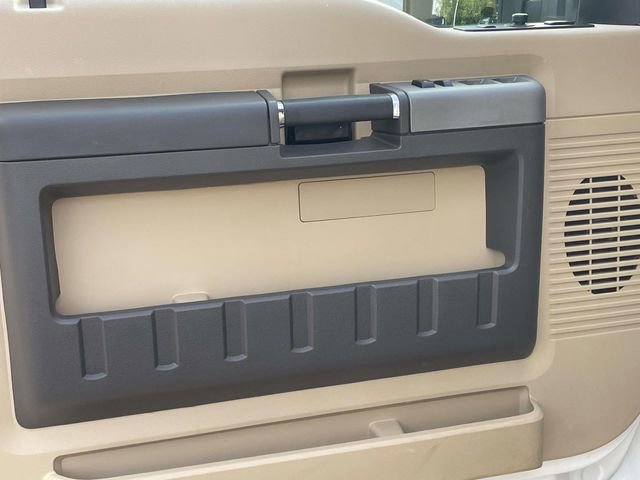Used 2016 Ford F350 Lariat w/ Chrome Package image 13