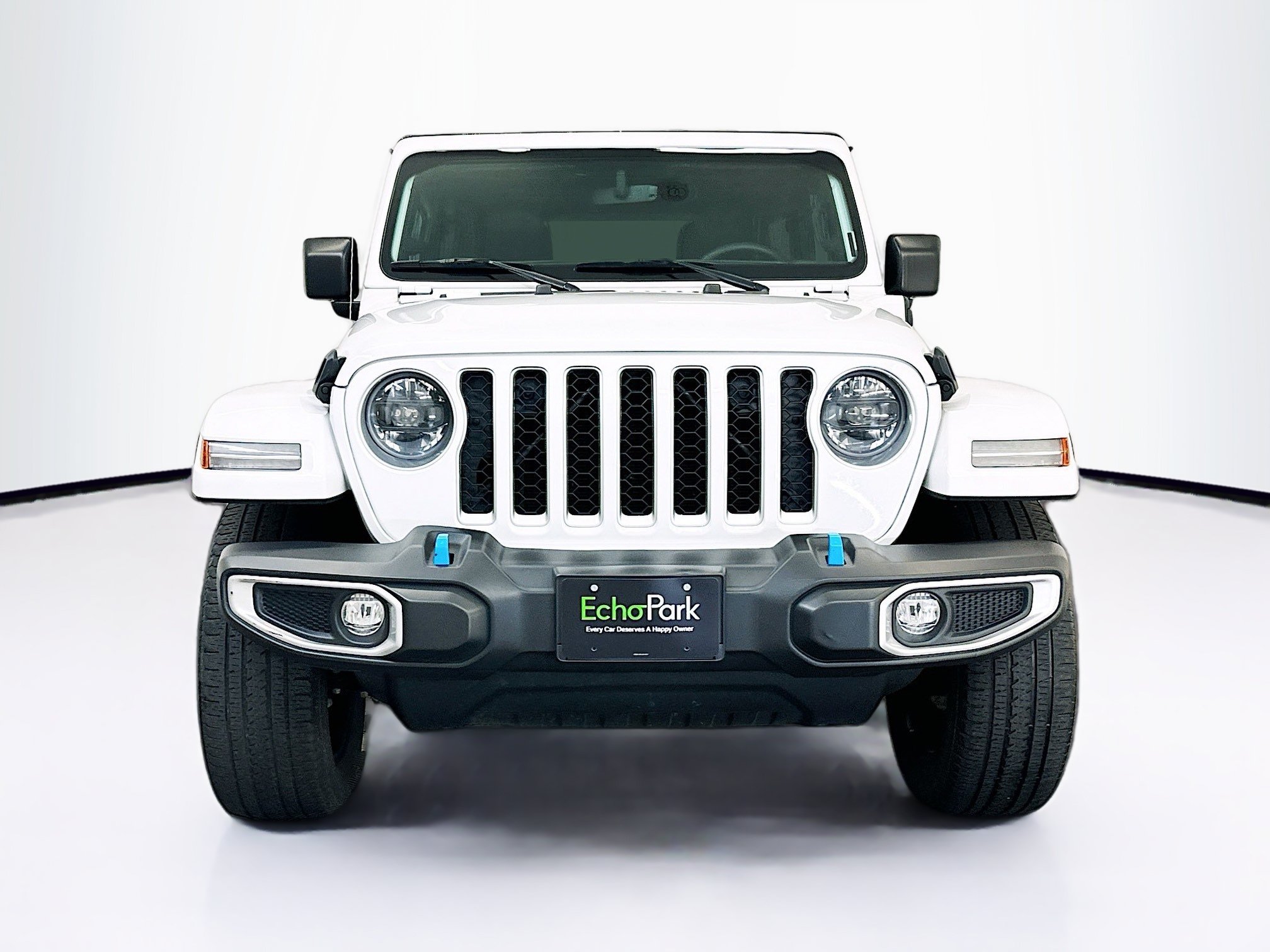 Used 2023 Jeep Wrangler Unlimited Sahara AWD/4WD image 2