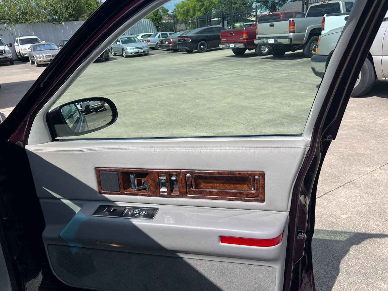 Used 1996 Cadillac Fleetwood Brougham image 49