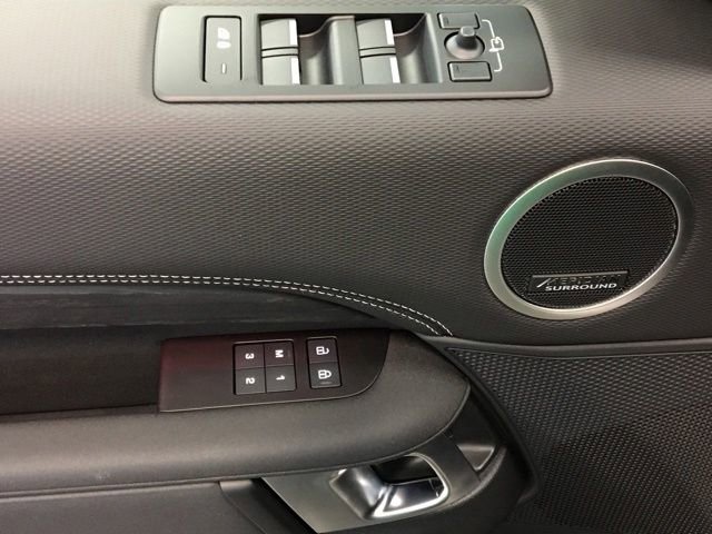 New 2023 Land Rover Discovery HSE R-Dynamic image 10