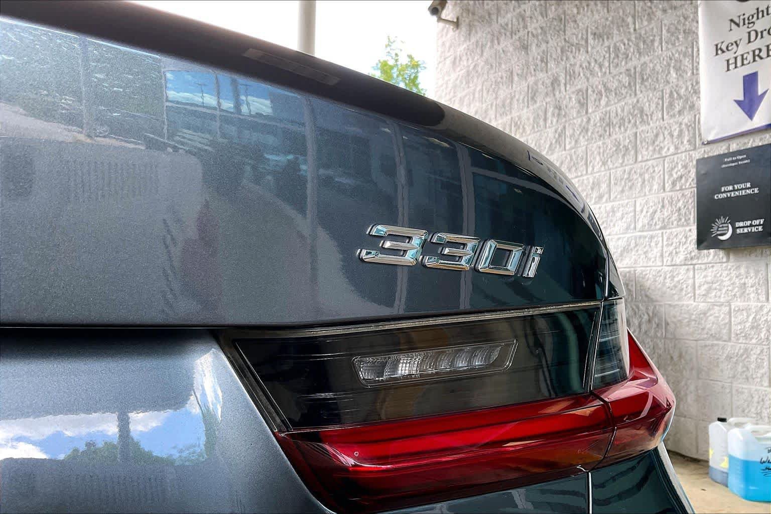 Used 2019 BMW 330i xDrive Sedan w/ Driving Assistance Package AWD/4WD image 32