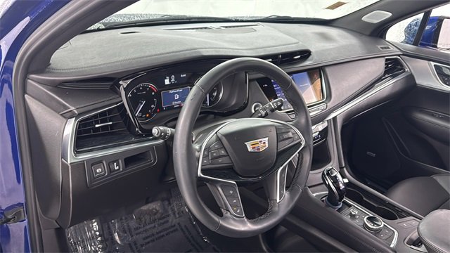 Used 2025 Cadillac XT5 Premium Luxury image 37