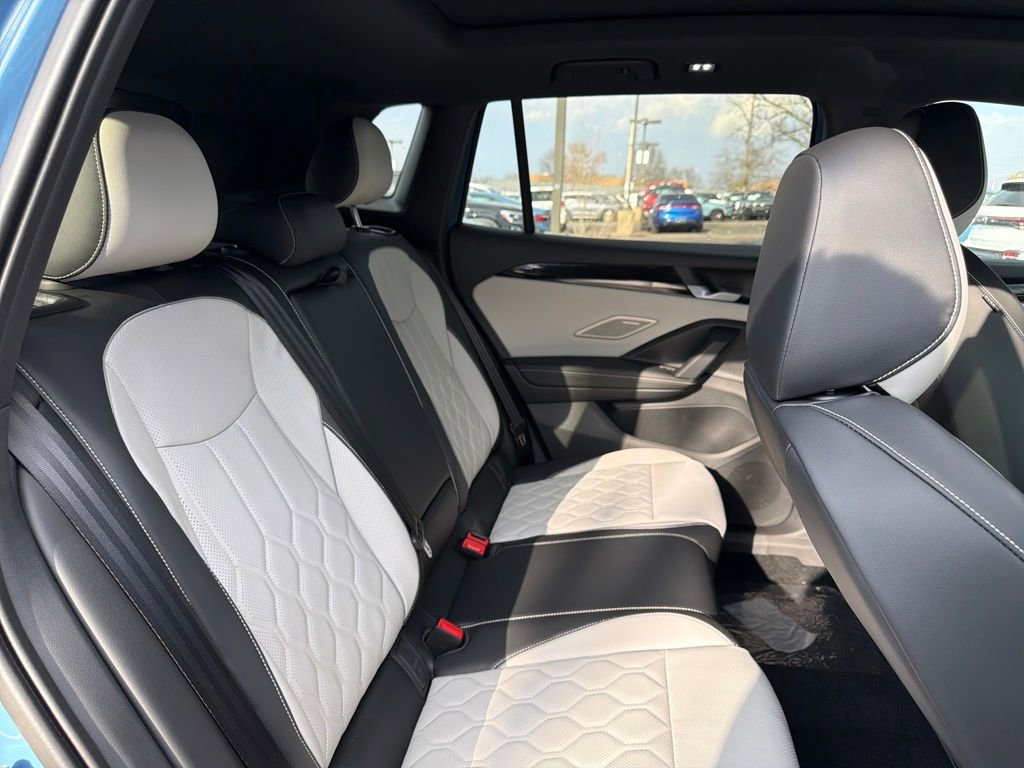 New 2026 Volkswagen Tiguan SEL R-Line image 33