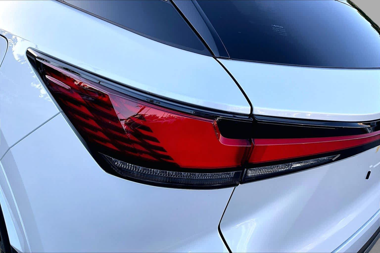 New 2026 Lexus RX 450h AWD w/ Convenience Package image 12