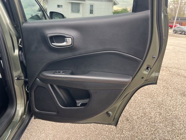 Used 2018 Jeep Compass Limited w/ Navigation Group AWD/4WD image 28