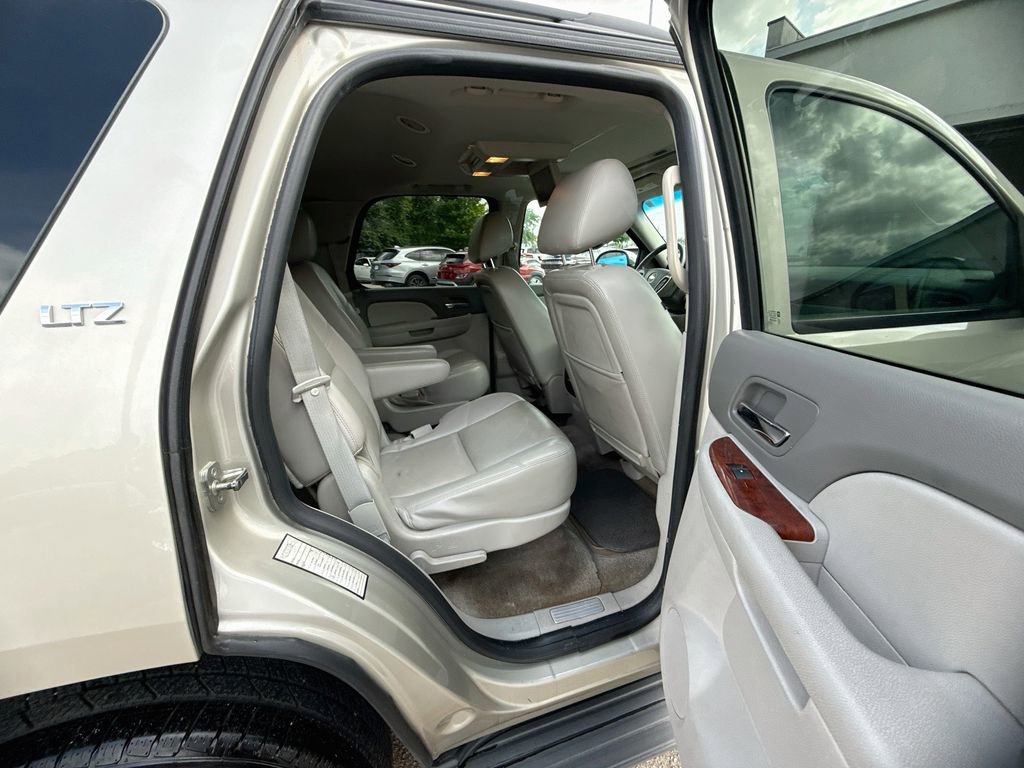 Used 2014 Chevrolet Tahoe LTZ RWD image 30