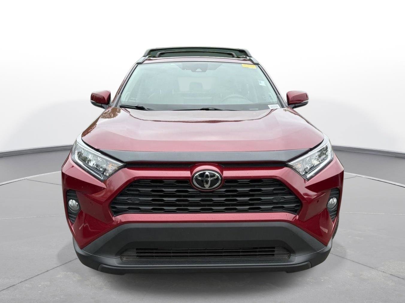Used 2021 Toyota RAV4 XLE Premium FWD image 3