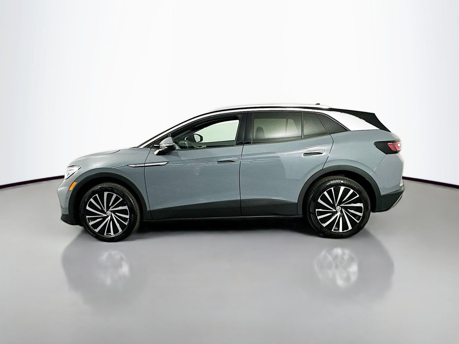 Used 2023 Volkswagen ID.4 Pro S Plus AWD/4WD image 4
