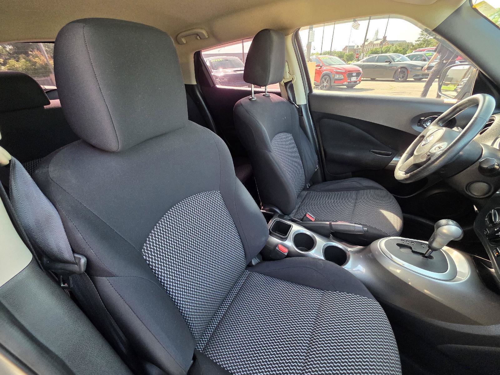 Used 2017 Nissan Juke S FWD image 23