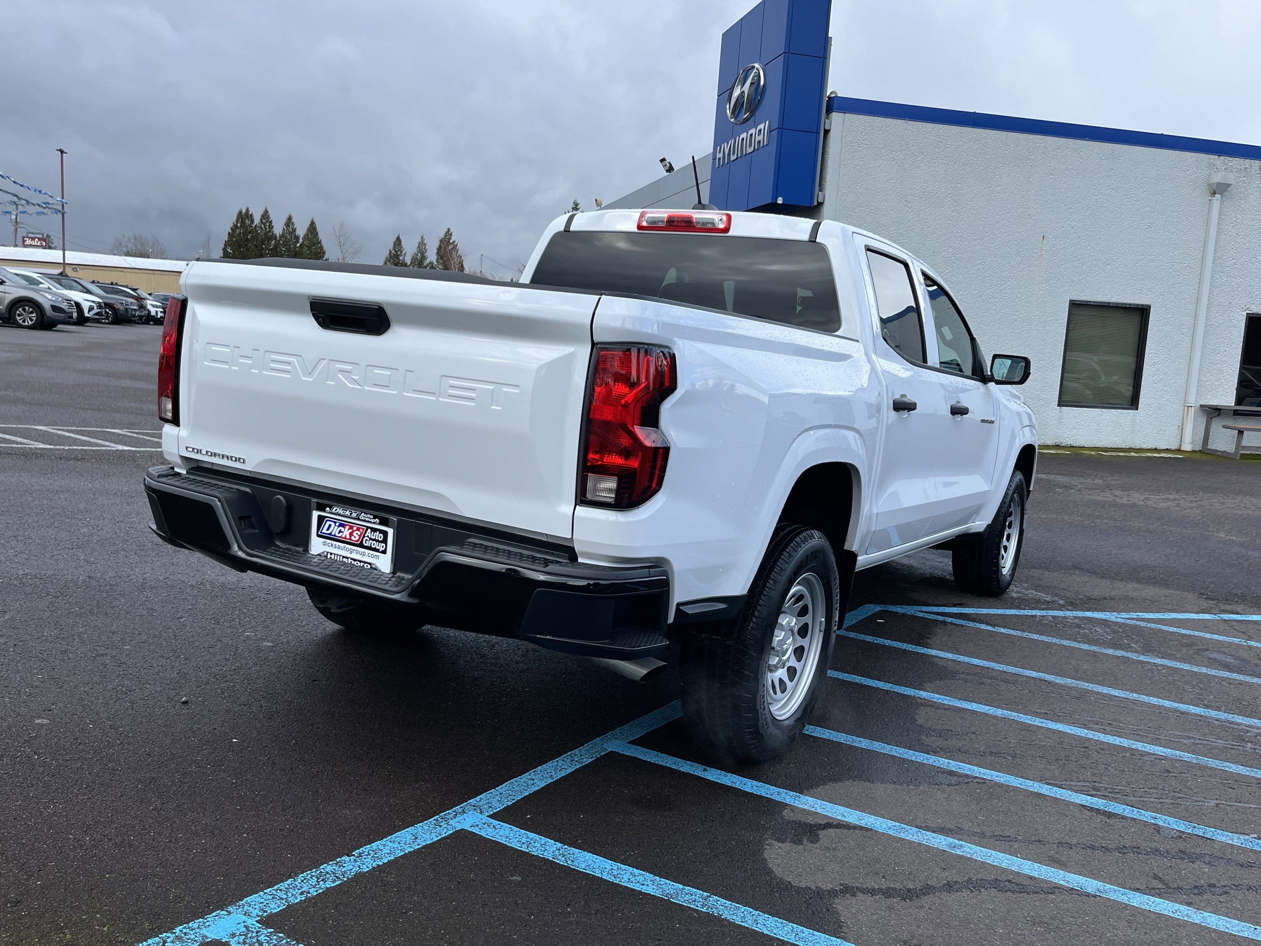 Used 2023 Chevrolet Colorado W/T image 9