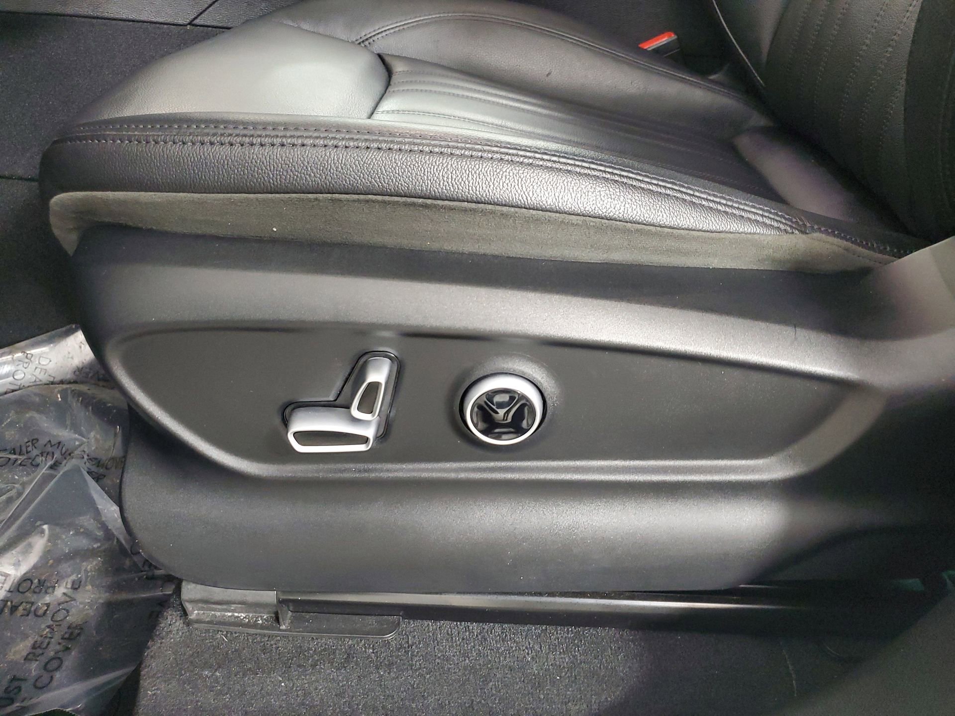 Used 2024 Maserati Grecale GT image 27