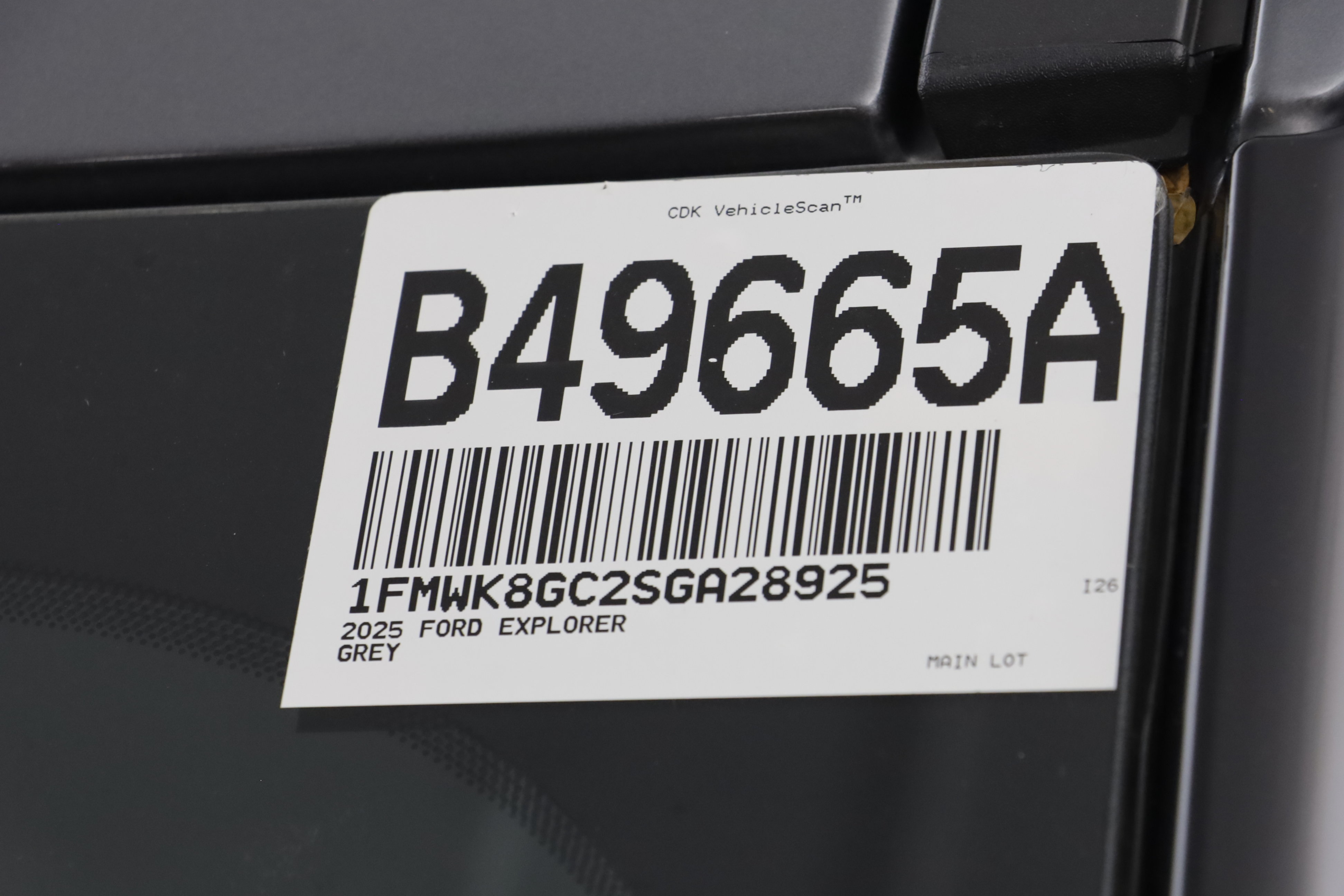 Used 2025 Ford Explorer ST AWD/4WD image 31