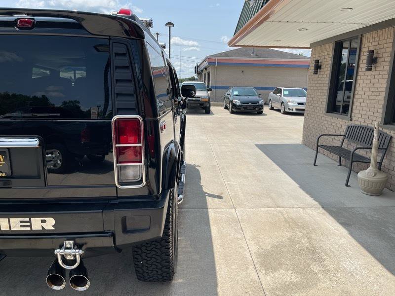 Used 2005 HUMMER H2 w/ Preferred Equipment Group AWD/4WD image 11