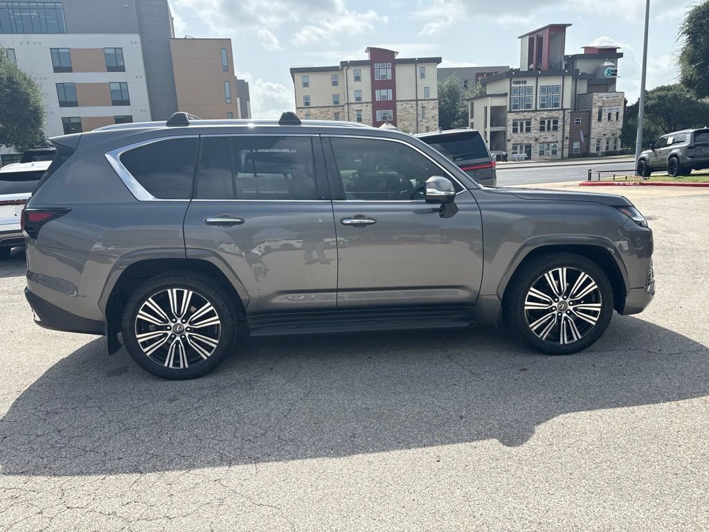 Used 2022 Lexus LX 600 4WD w/ Accessory Package (Z1) image 6
