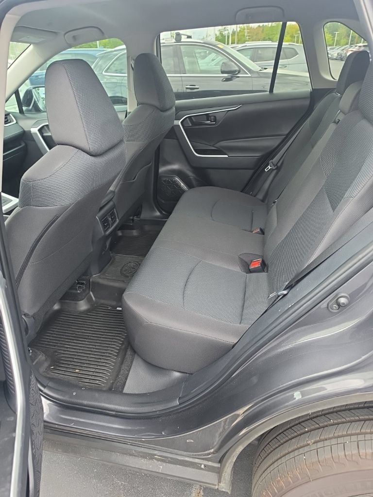 Used 2025 Toyota RAV4 LE FWD image 20