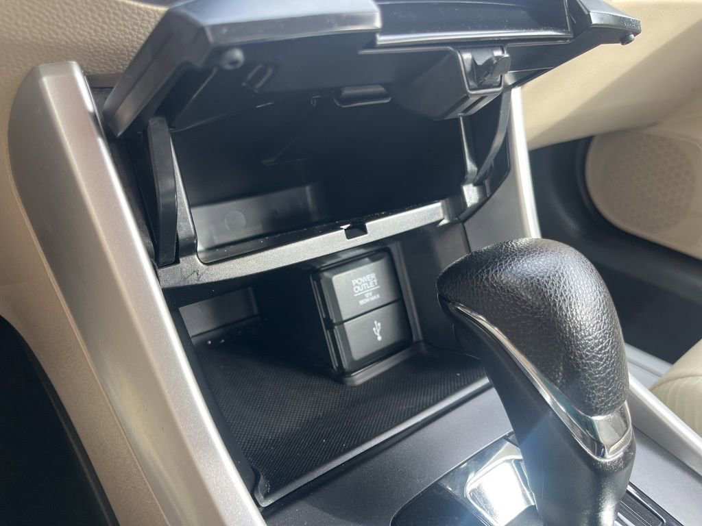 Used 2015 Honda Accord LX image 26
