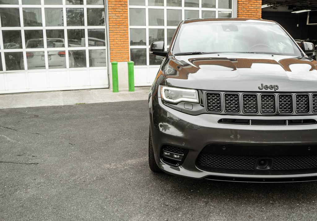 Used 2020 Jeep Grand Cherokee SRT AWD/4WD image 38