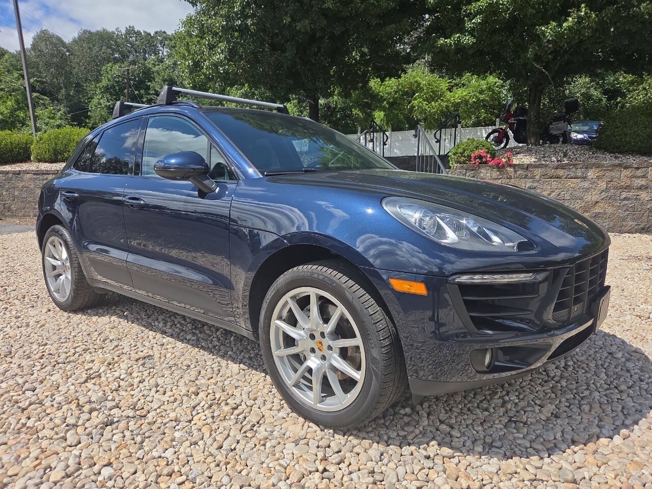 Used 2018 Porsche Macan S AWD/4WD image 1